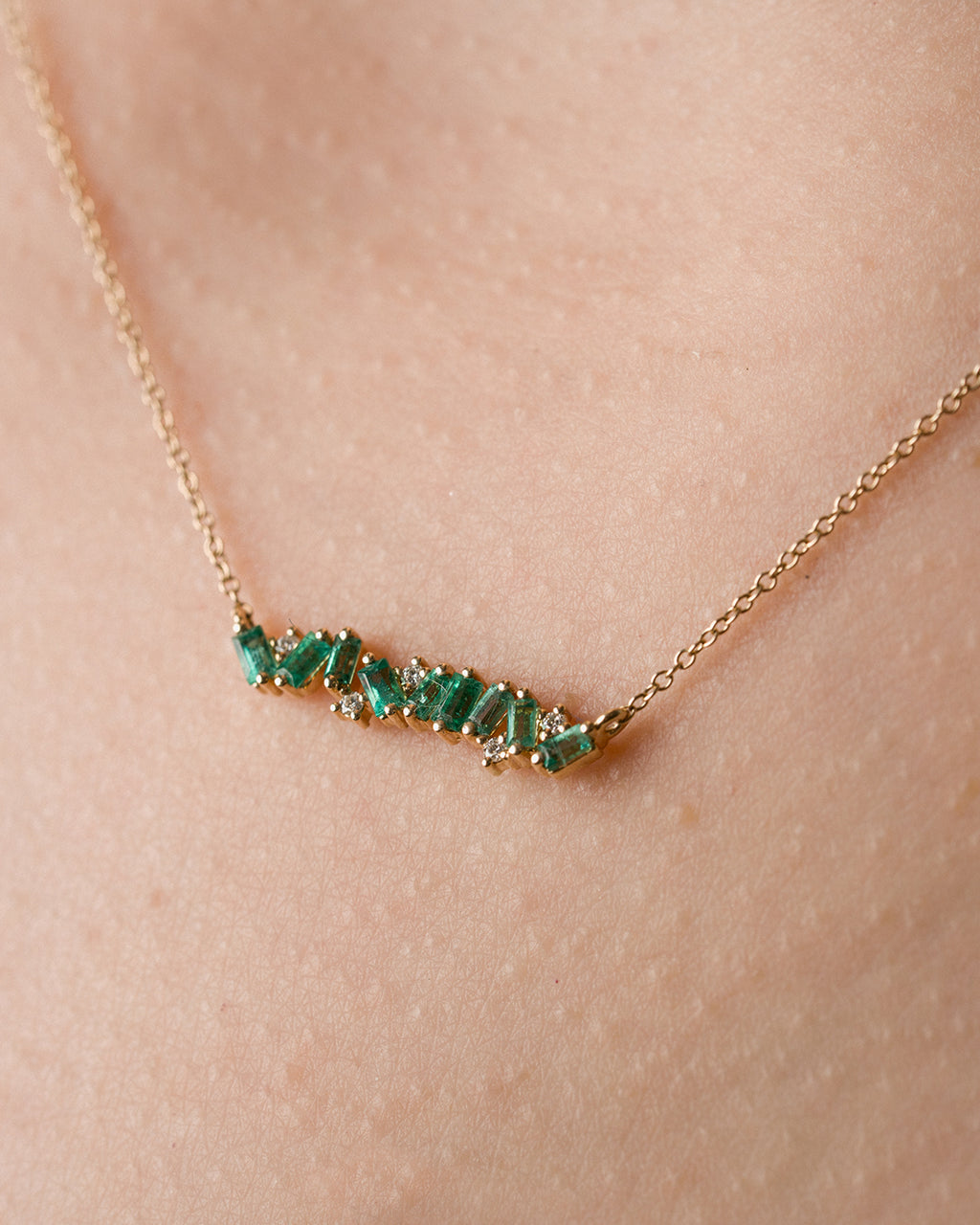 Baguette Emerald Bar