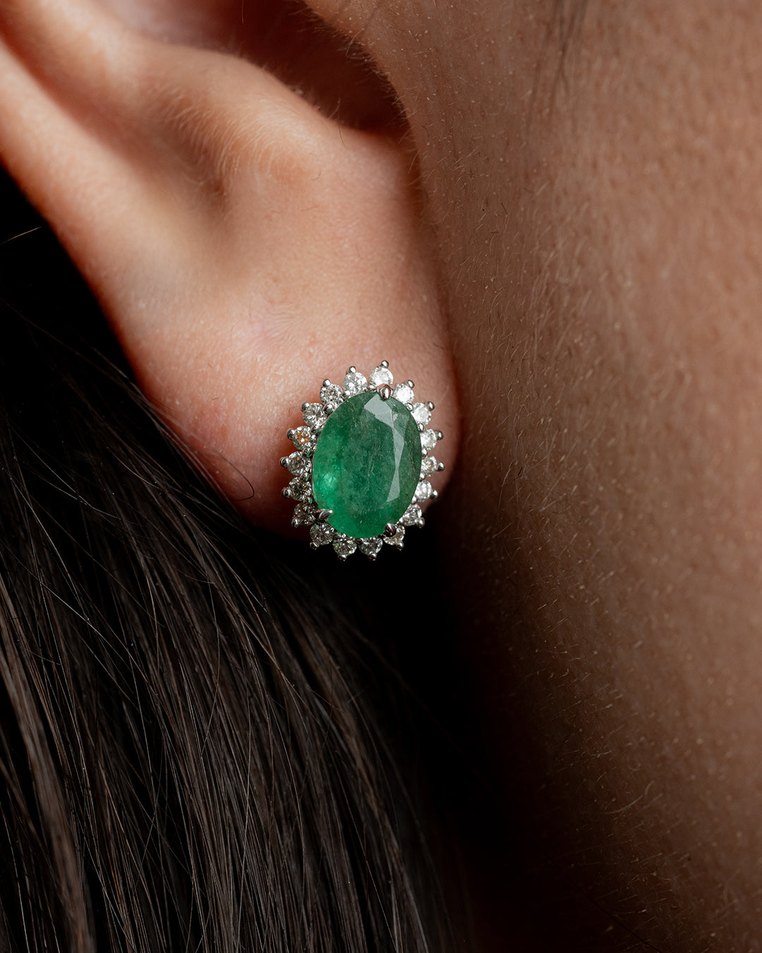 Aretes Emerald Halo Medianos