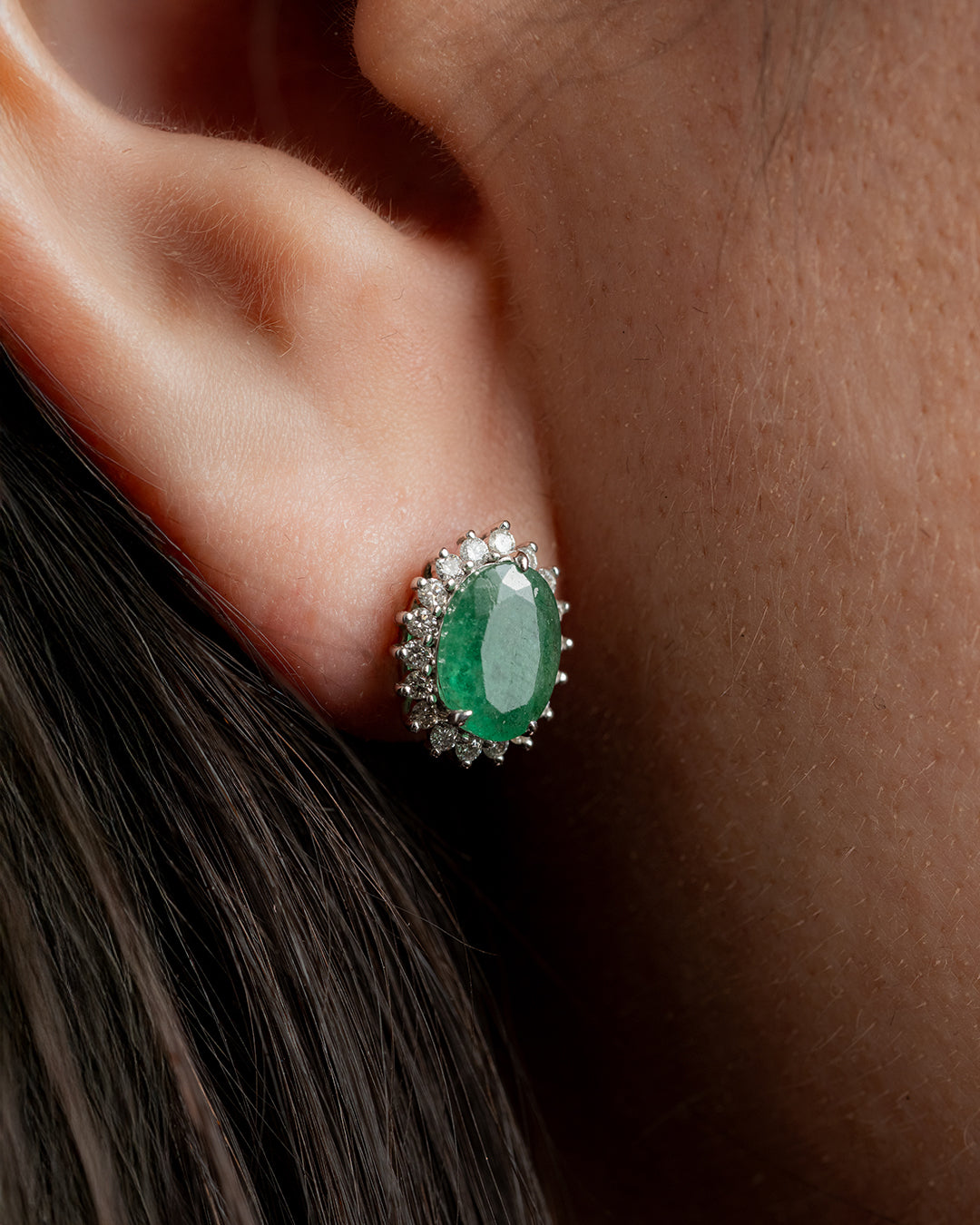 Aretes Emerald Halo Medianos