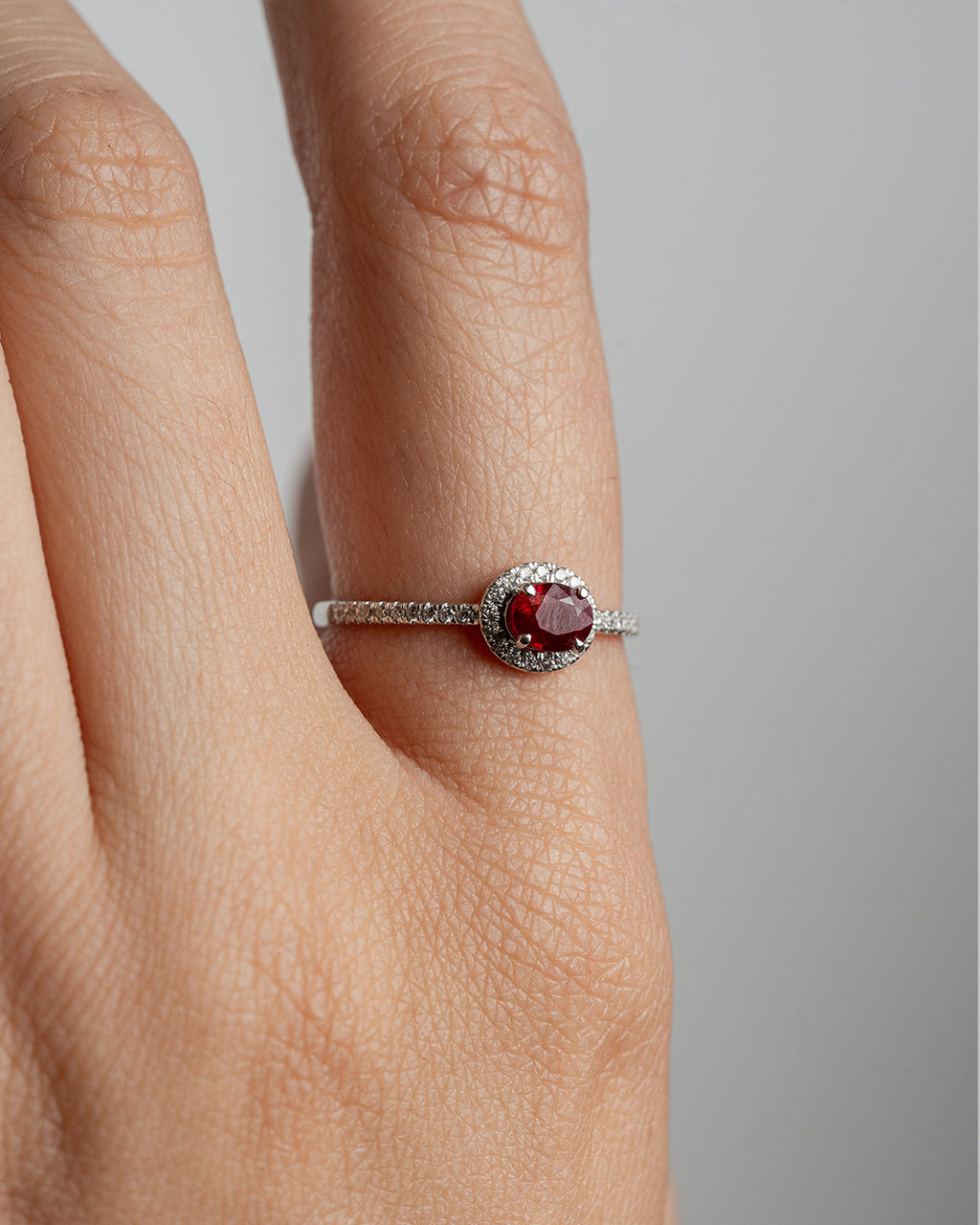 Anillo Ruby Halo