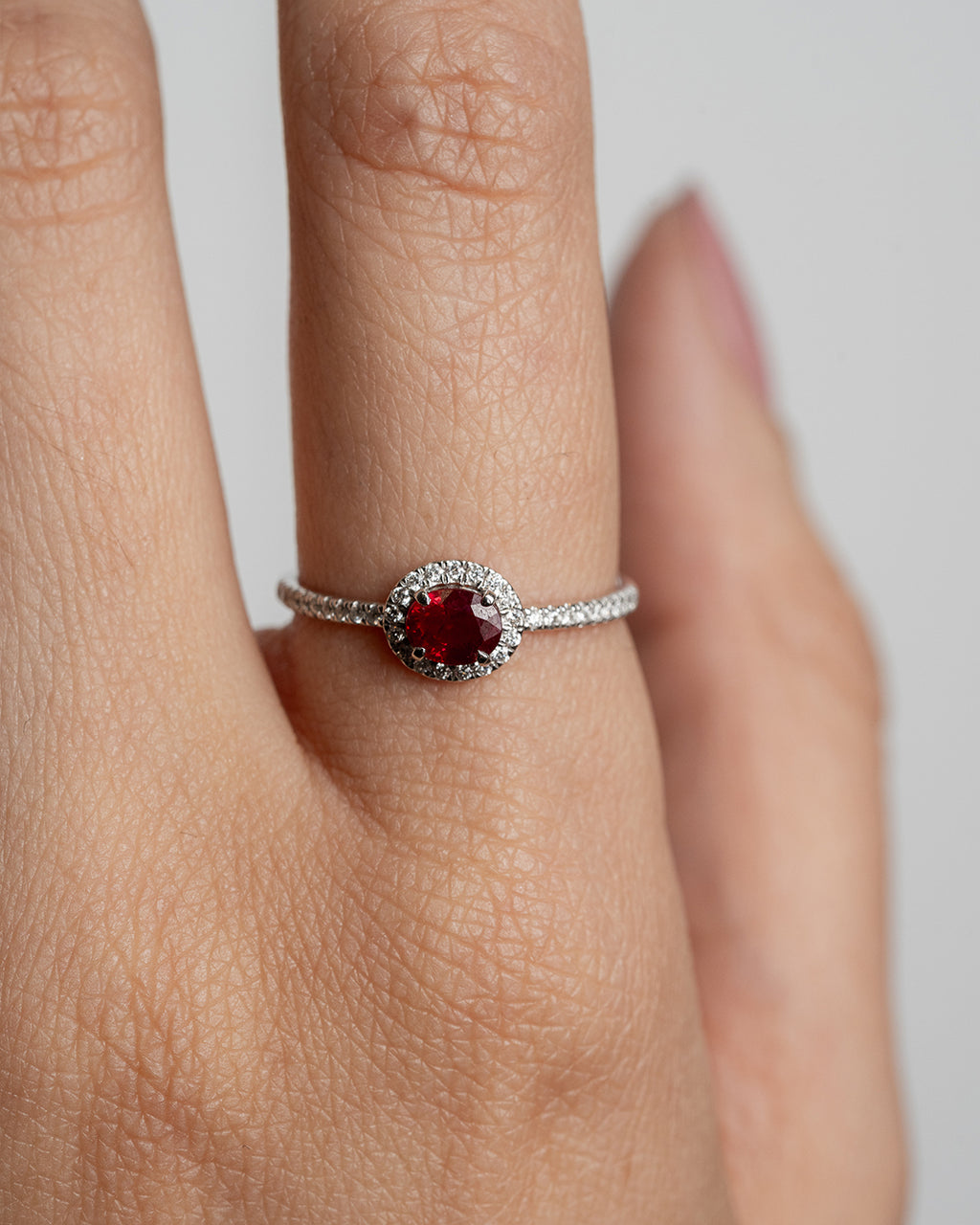 Anillo Ruby Halo