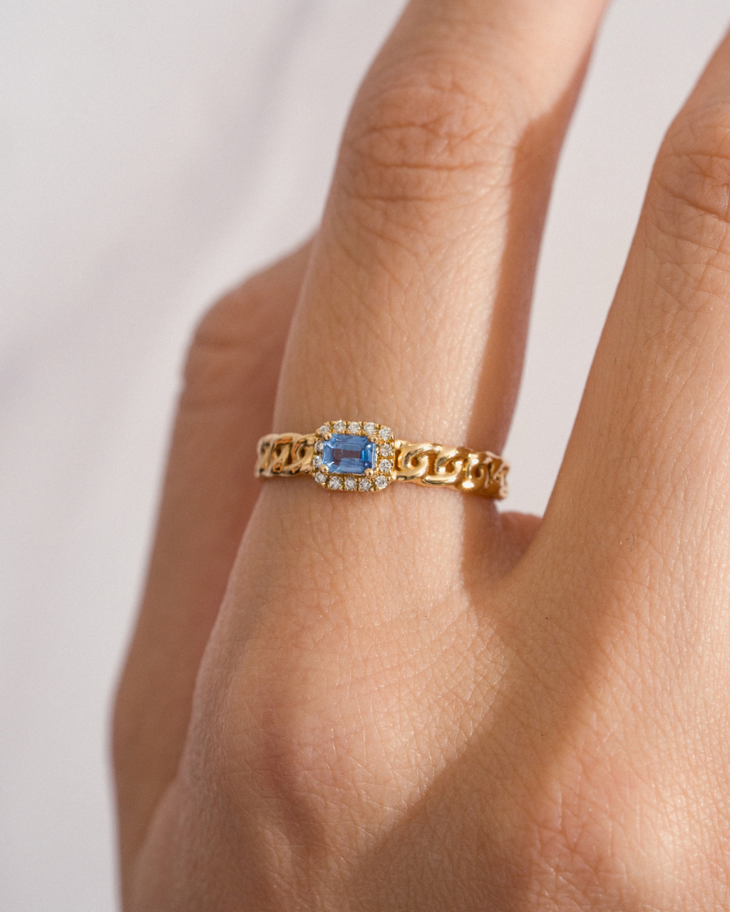 Anillo Cadena de Zafiro