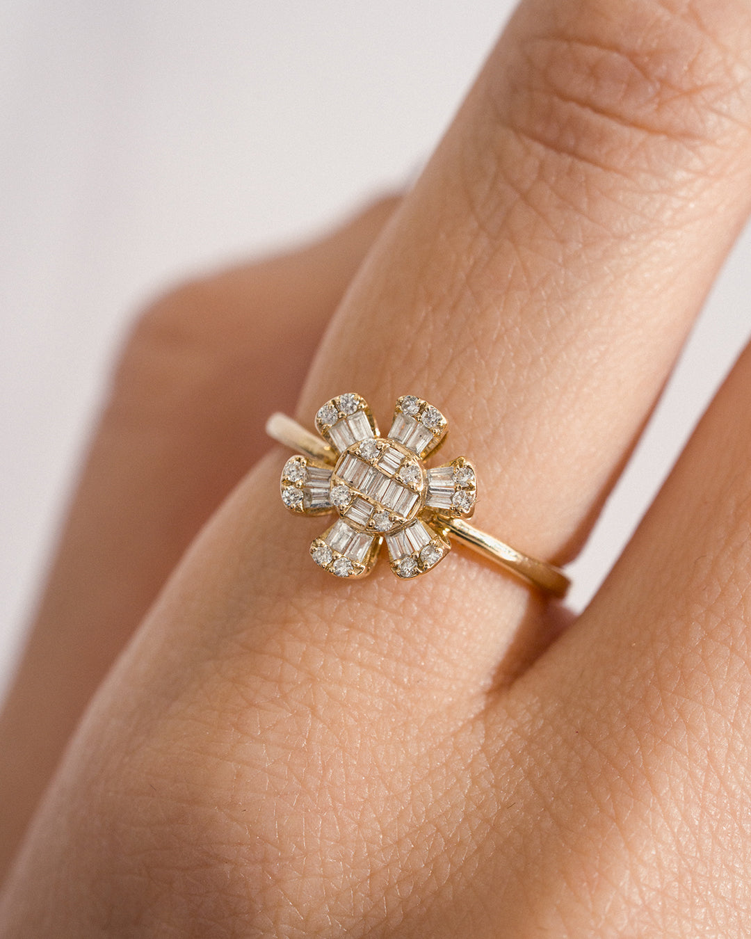 Anillo Fiorella
