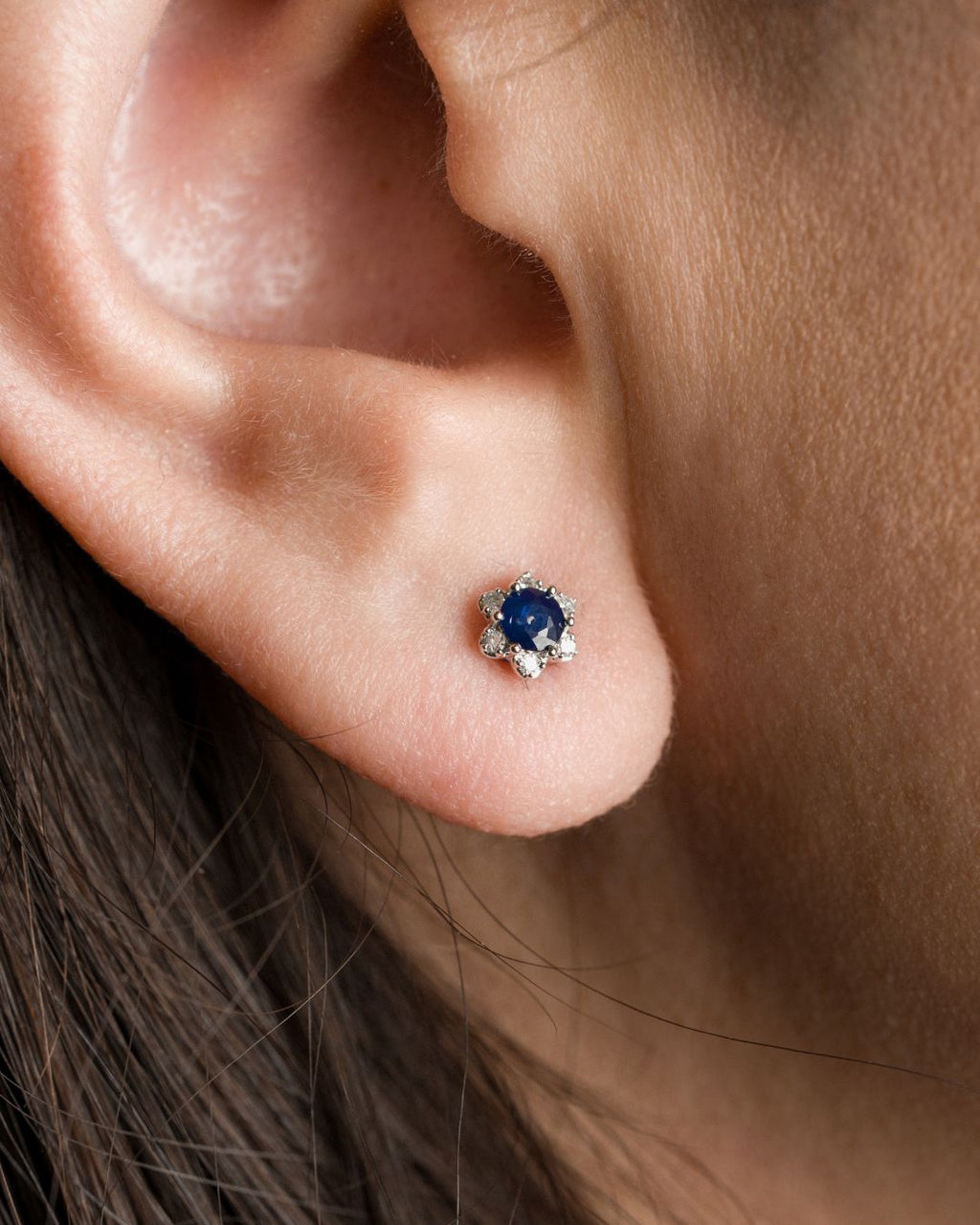 Aretes Flor Zafiros y Diamantes