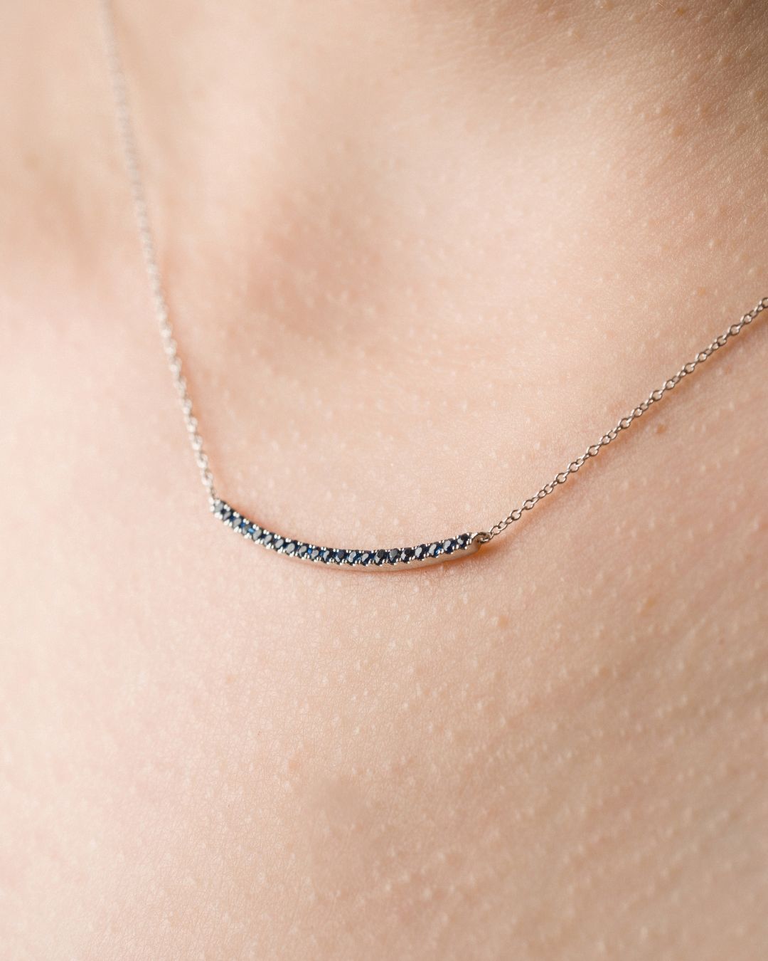Collar Barra de Zafiros