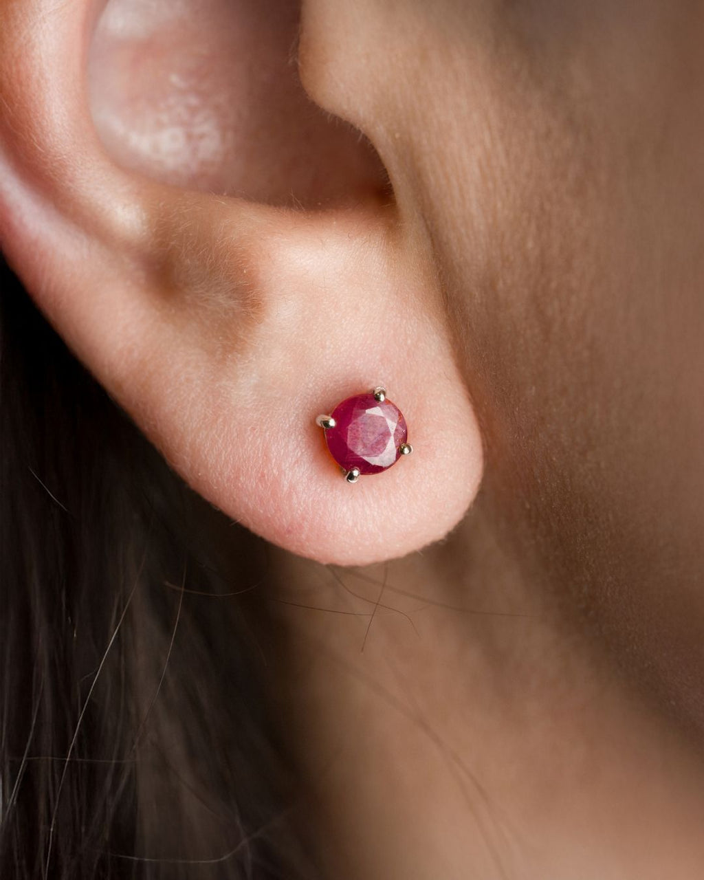 Aretes Solitario Rubí