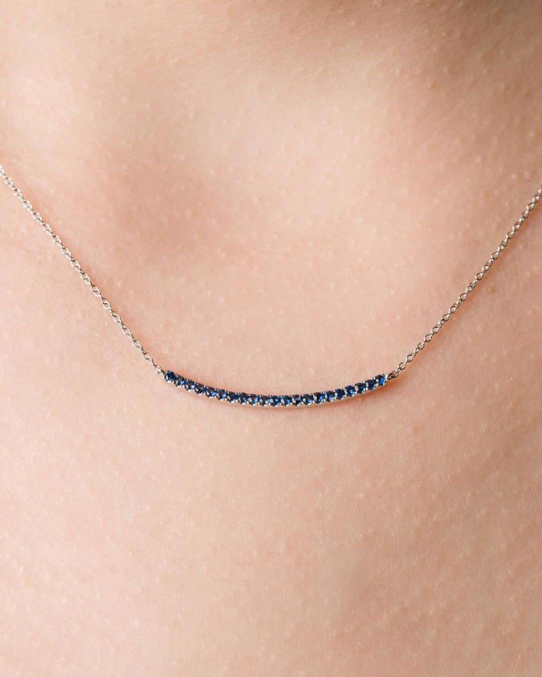 Collar Barra de Zafiros